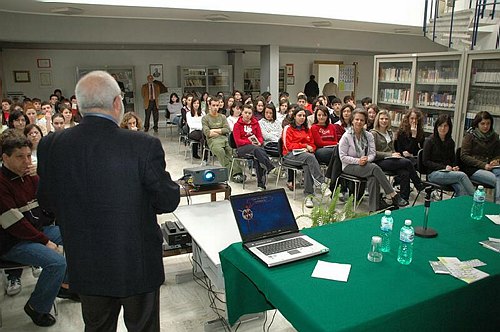 L'Unimol incontra le scuole