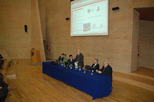 Costruire con l�acciaio in zona sismica