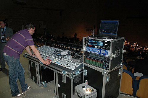 Concerto di beneficenza per i terremotati d'Abruzzo