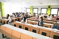 Oggi, all’UniMol, primo giorno di lezioni dell’a.a. 2020/2021, tra didattica in presenza e quella digitale. Il saluto in aula del Rettore alle Studentesse e agli Studenti.<br>